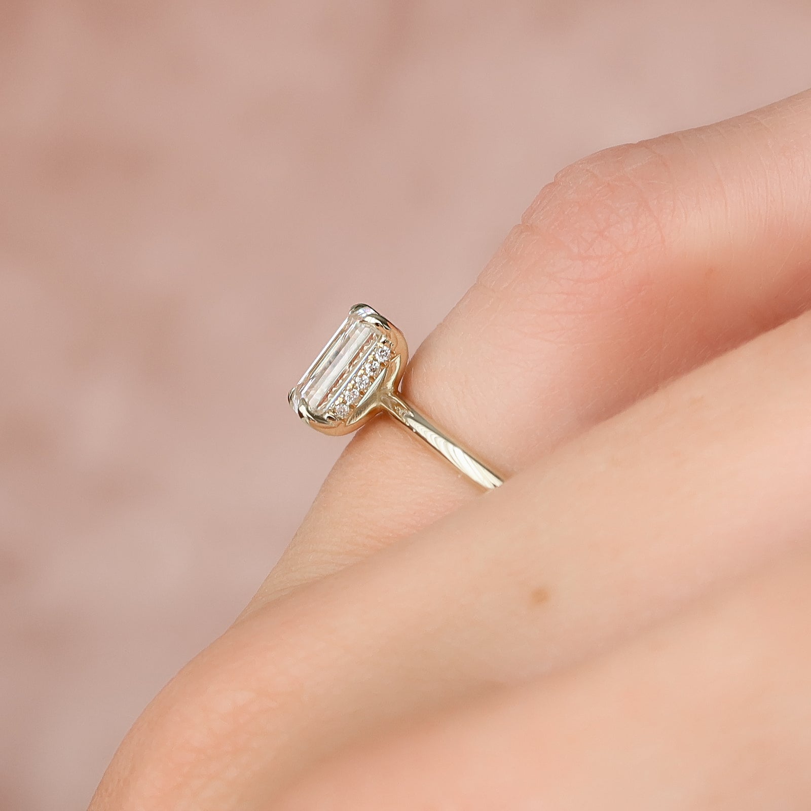 The Kamellie Set With A 2 Carat Emerald Lab Diamond