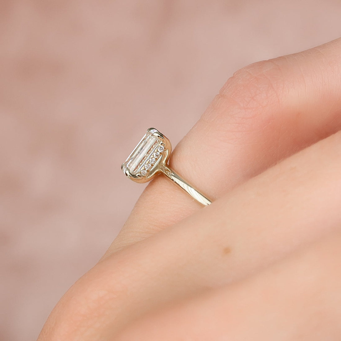 The Kamellie Set With A 2 Carat Emerald Lab Diamond