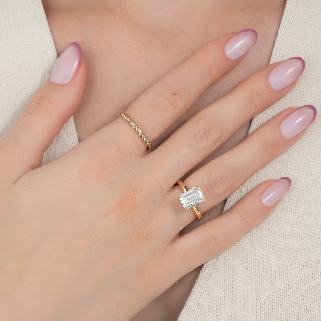 The Kamellie Set With A 2 Carat Emerald Lab Diamond