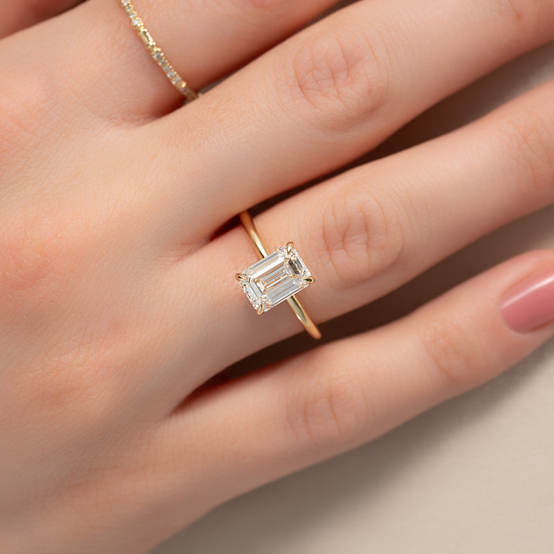 The Kamellie Set With A 2 Carat Emerald Lab Diamond