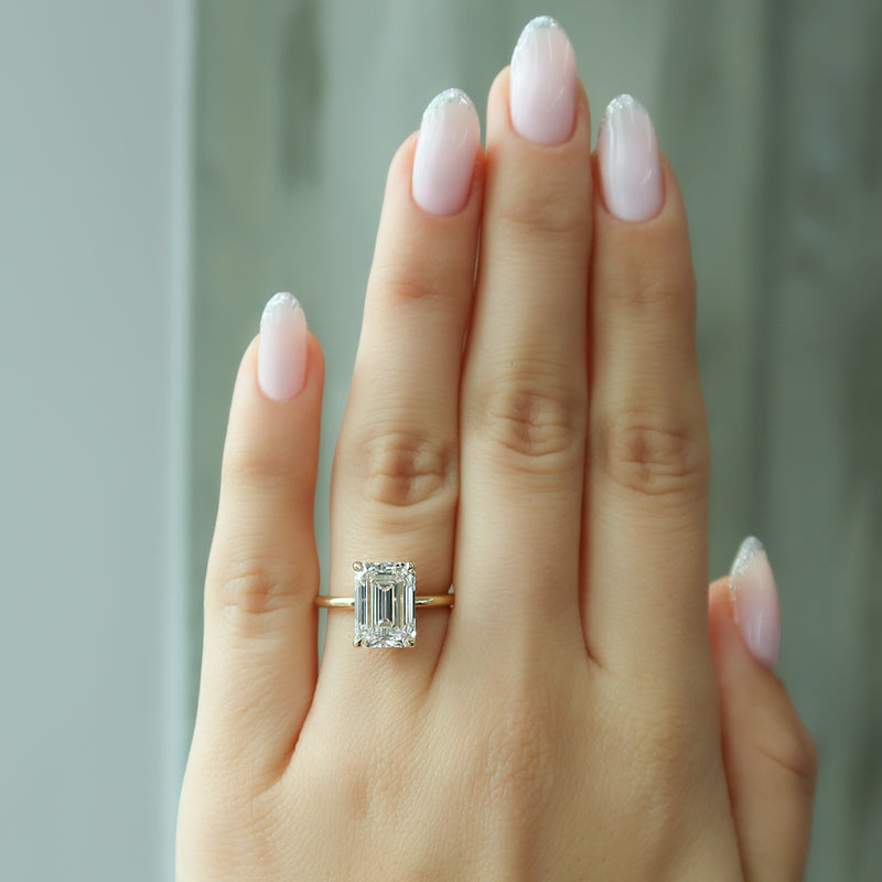 The Kamellie Set With A 2 Carat Emerald Lab Diamond