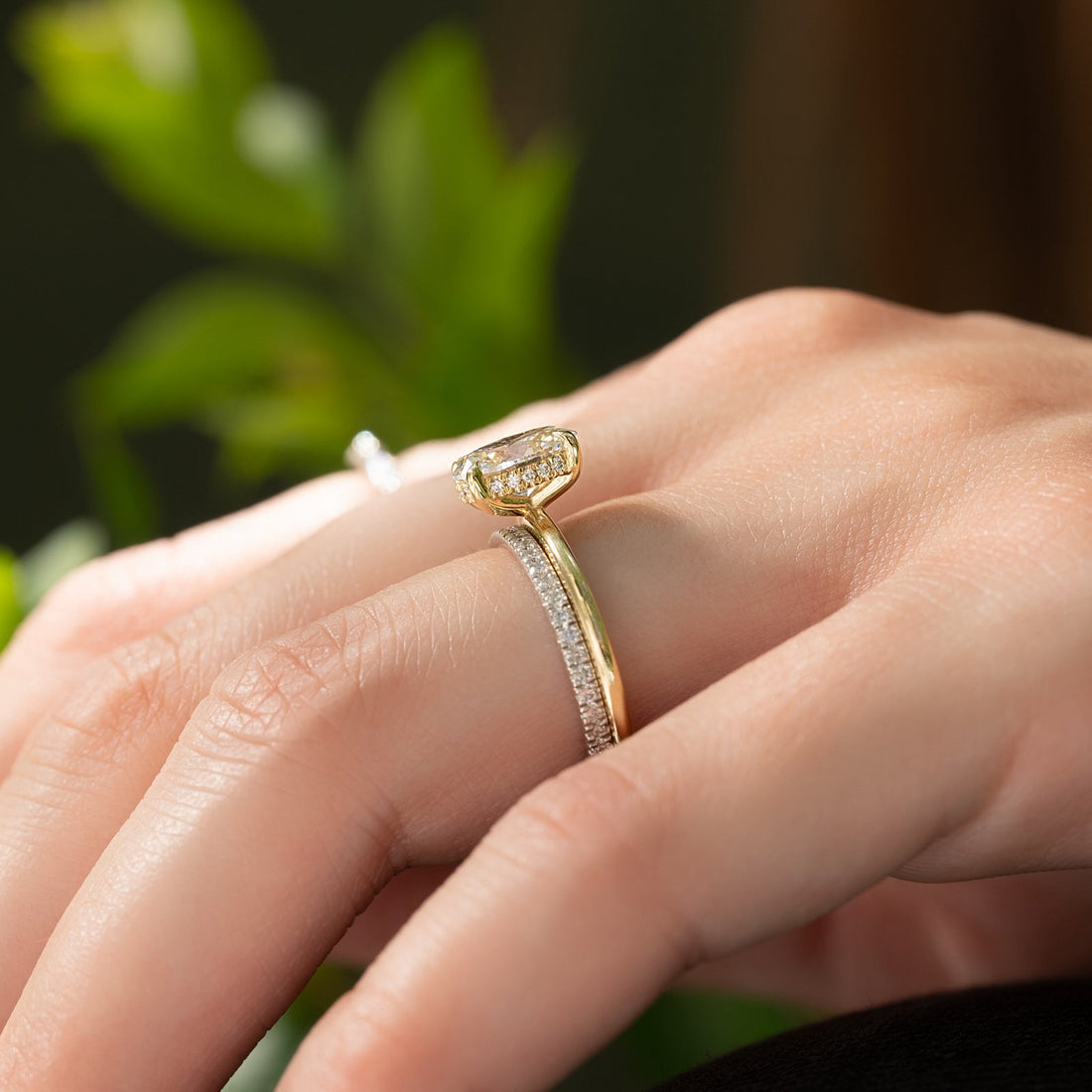 The Kamellie Set With A 2 Carat Oval Lab Diamond