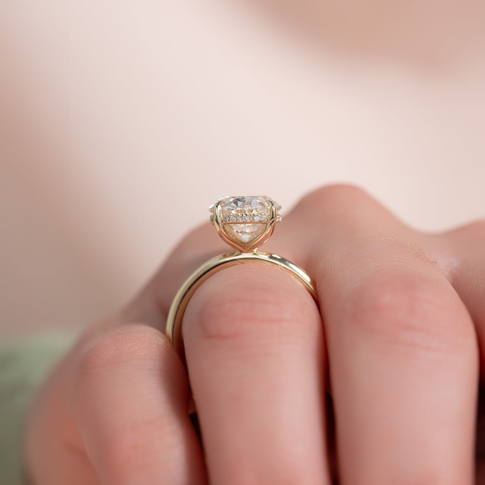 The Kamellie Set With A 2 Carat Oval Lab Diamond