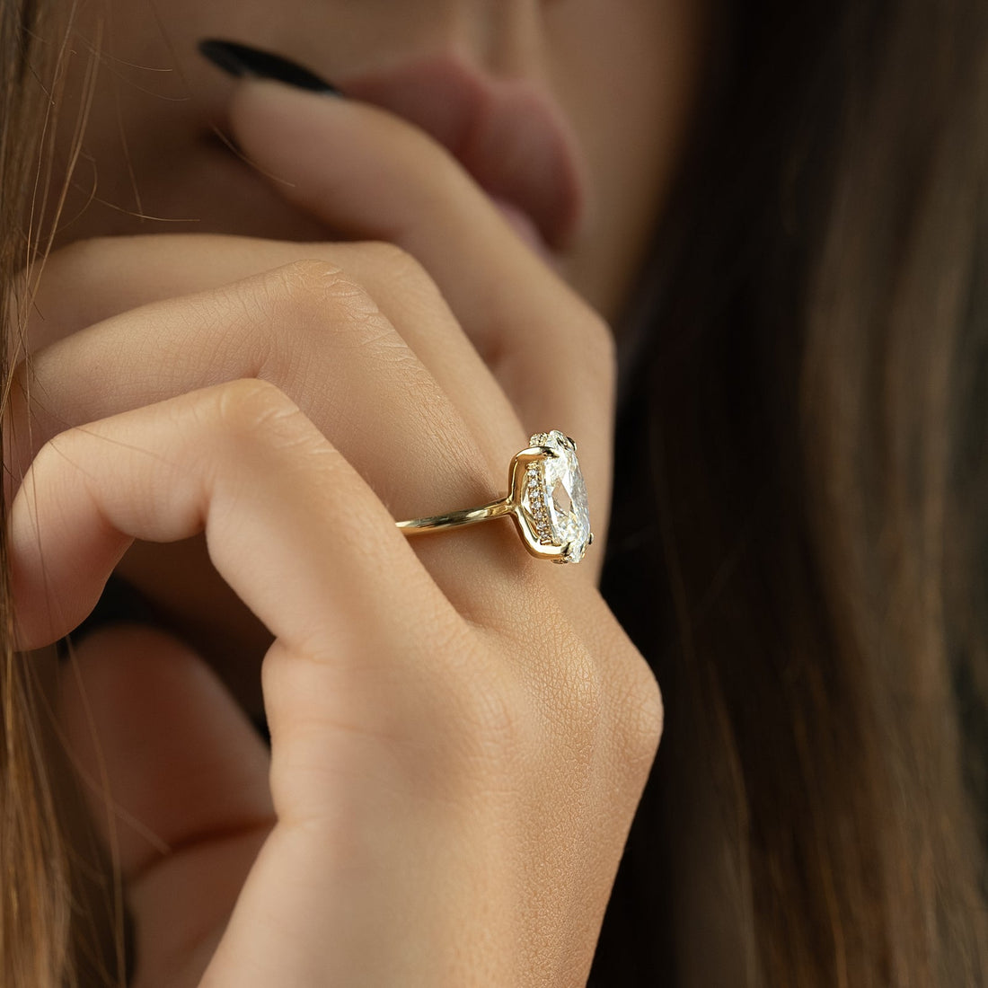 The Kamellie Set With A 2 Carat Oval Lab Diamond