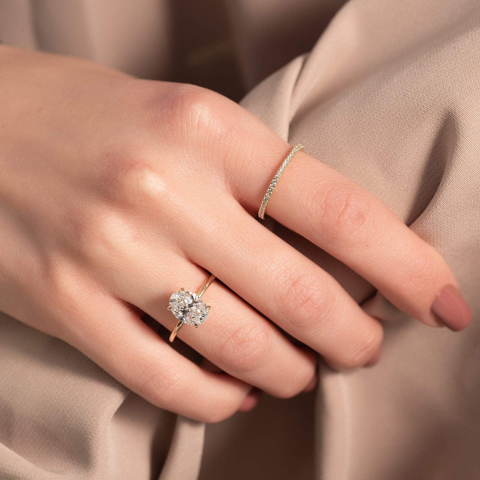 The Kamellie Set With A 2 Carat Oval Lab Diamond