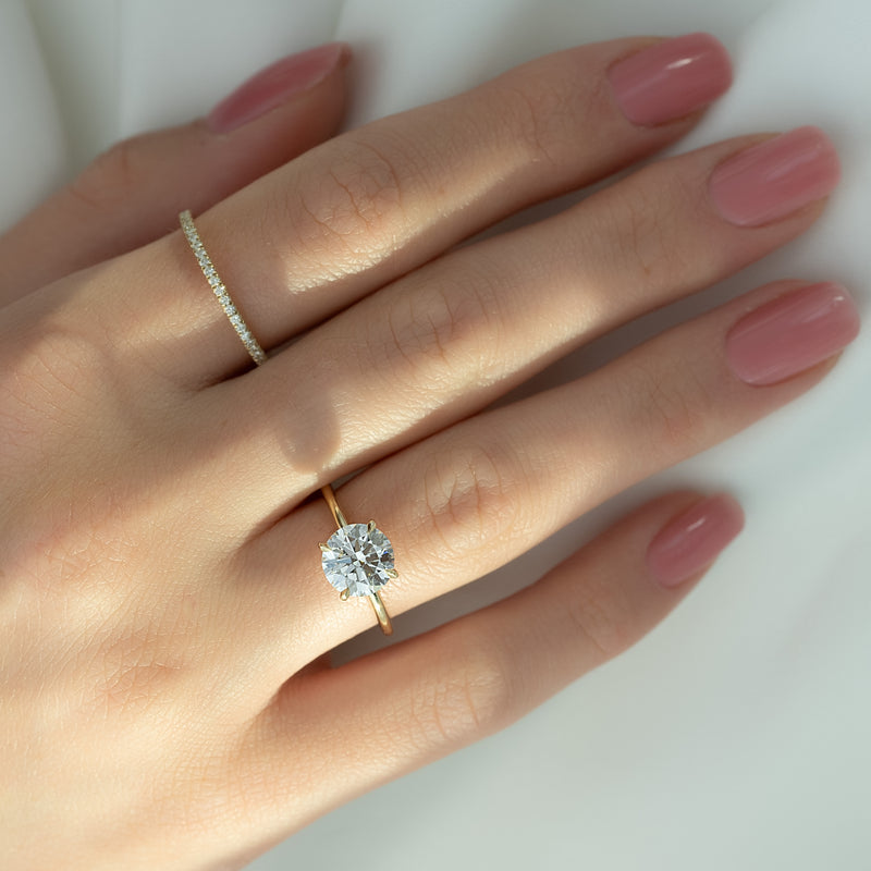 The Kamellie Set With A 2 Carat Round Lab Diamond