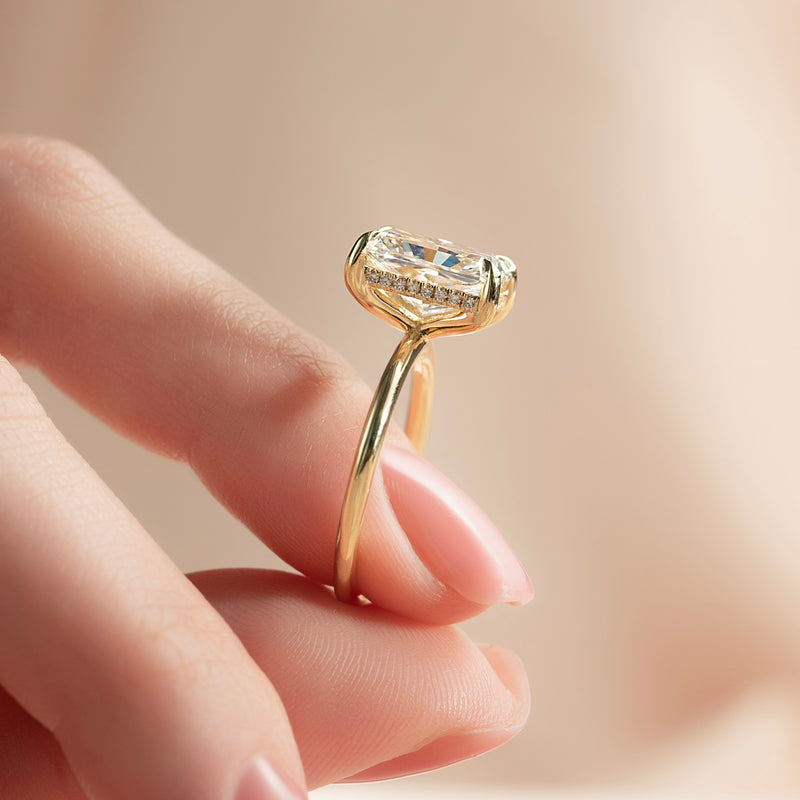 The Kamellie Set With A 2 Carat Radiant Lab Diamond