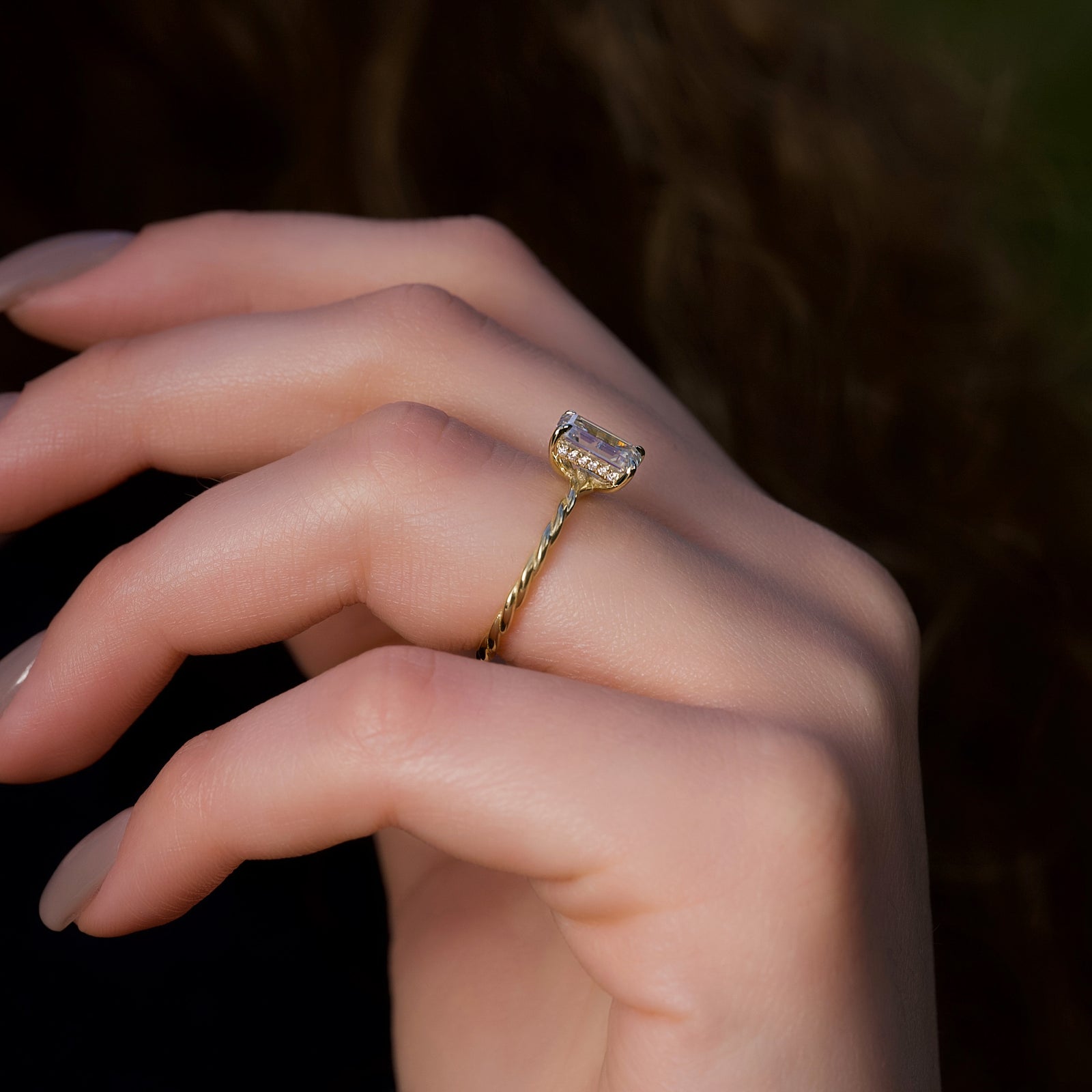 The Alice Set With A 2 Carat Emerald Lab Diamond