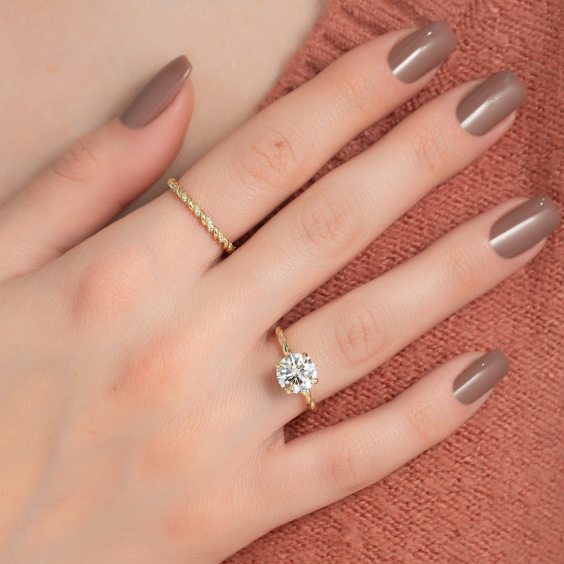 The Alice Set With A 2 Carat Round Lab Diamond