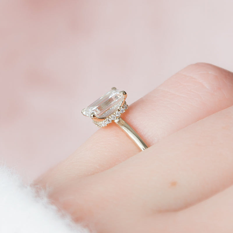 The Nelly Set With A 2 Carat Emerald Lab Diamond