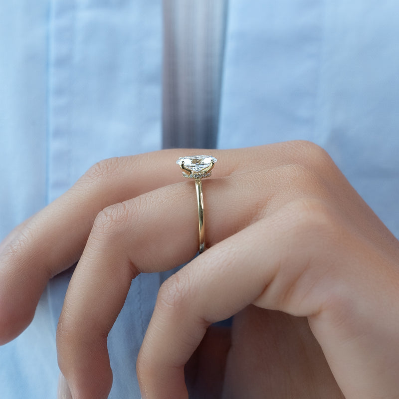 The Nelly Set With A 2 Carat Oval Lab Diamond