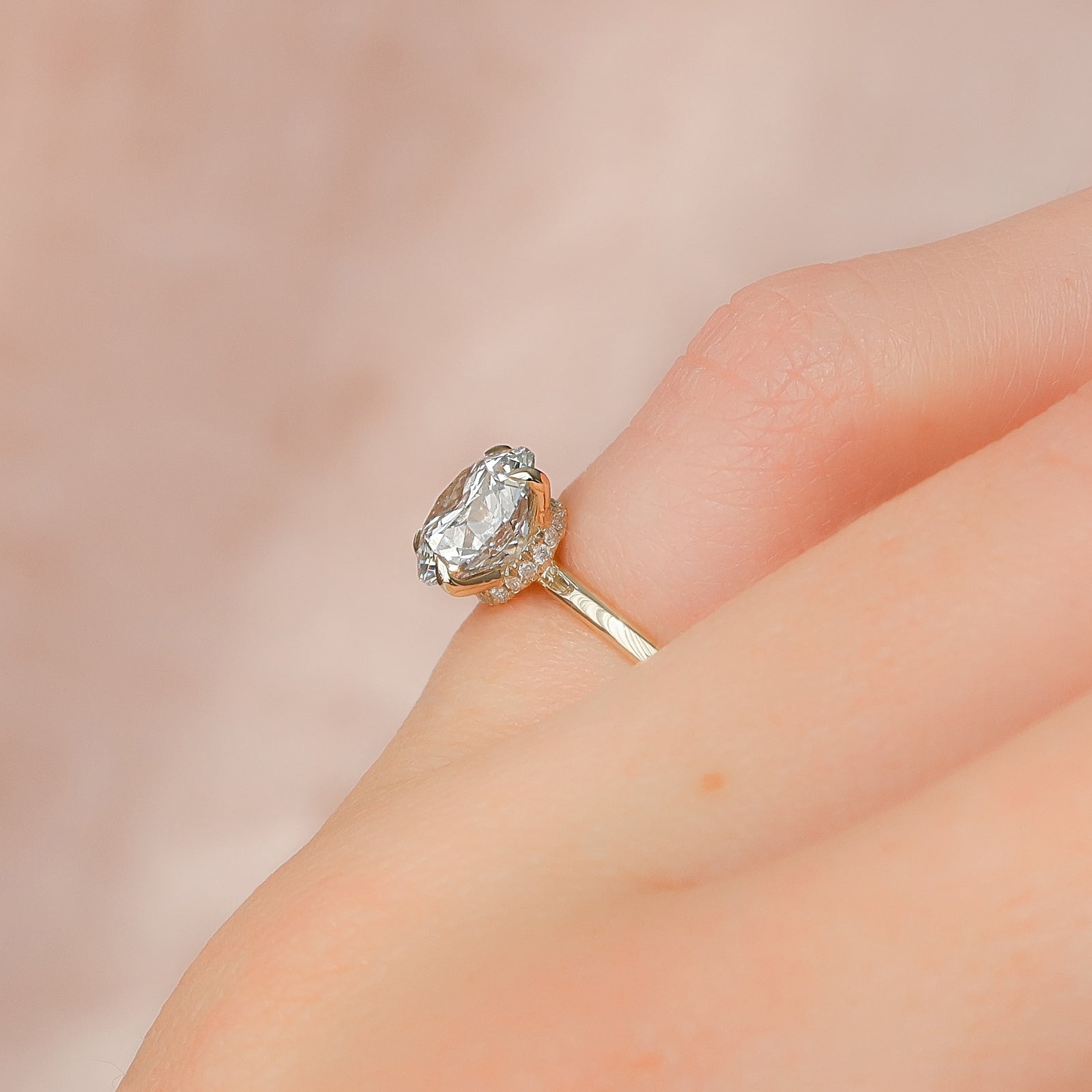 The Nelly Set With A 2 Carat Round Lab Diamond