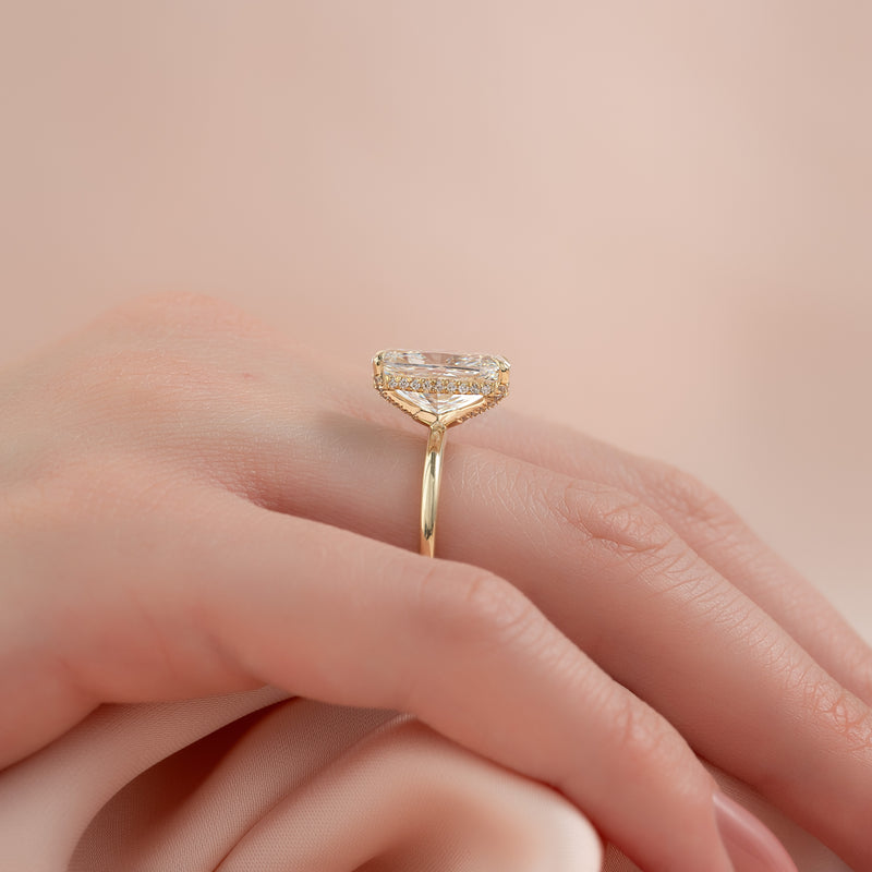 The Crown Kamellie Set With A 2 Carat Elongated Cushion Lab Diamond