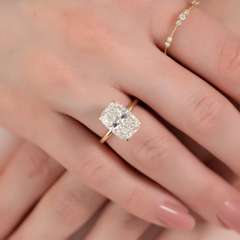 The Crown Kamellie Set With A 2 Carat Elongated Cushion Lab Diamond