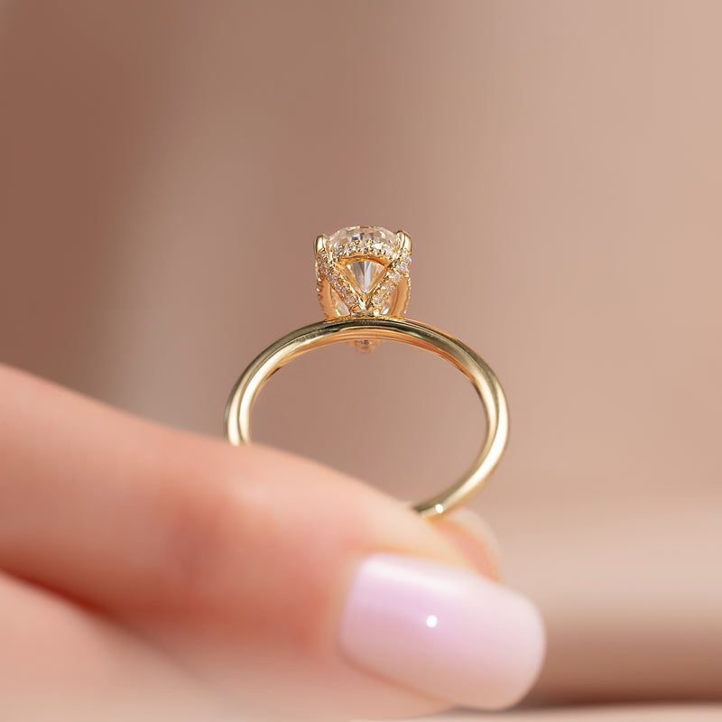 The Crown Kamellie Set With A 2 Carat Pear Lab Diamond