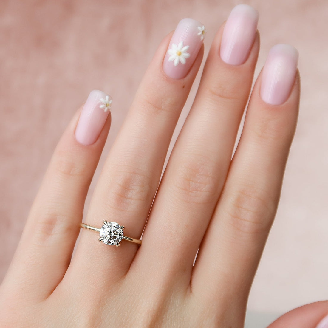 The Crown Kamellie Set With A 2 Carat Round Lab Diamond