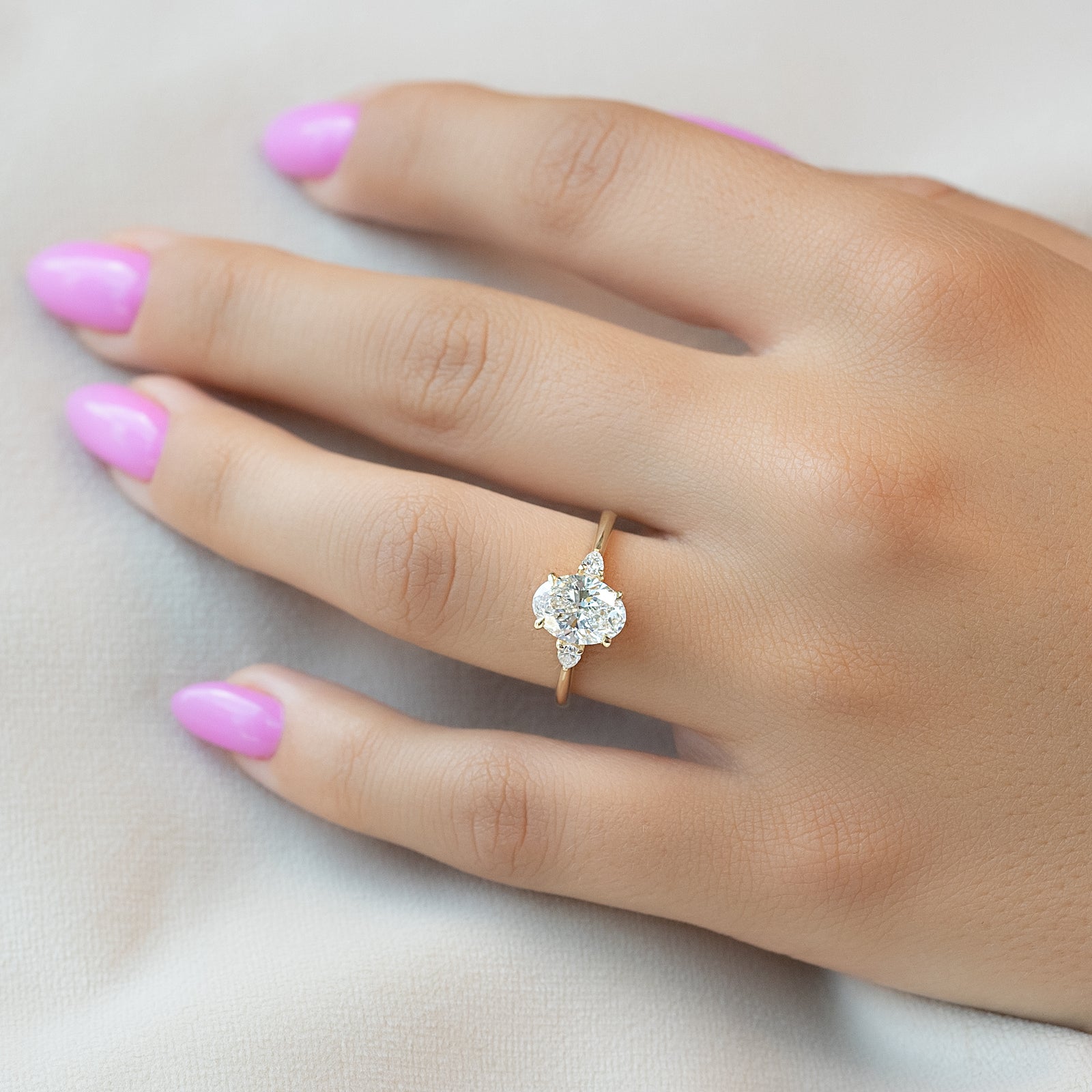 The Pears Liv Set With A 2 Carat Oval Lab Diamond