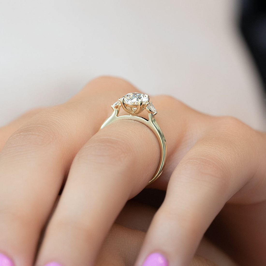 The Pears Liv Set With A 2 Carat Oval Lab Diamond