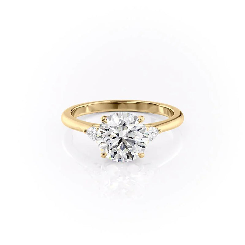 The Pears Liv Set With A 2 Carat Round Lab Diamond