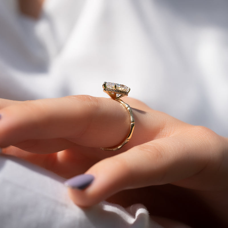 The Eve Set With A 2 Carat Pear Lab Diamond