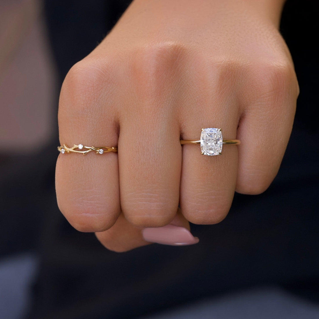 The Razor Kamellie Set With A 2 Carat Elongated Cushion Lab Diamond