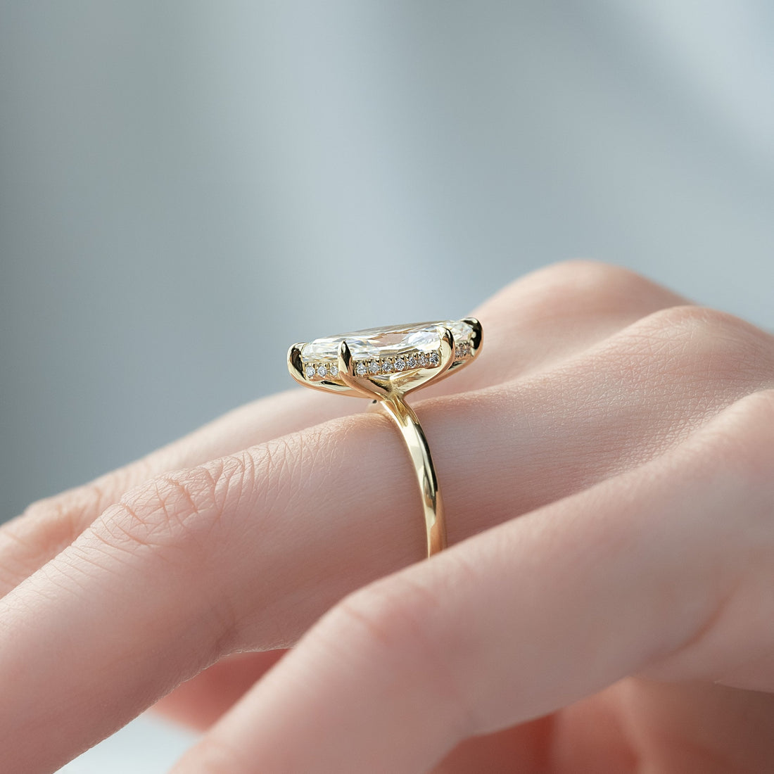 The Razor Kamellie Set With A 2 Carat Marquise Lab Diamond