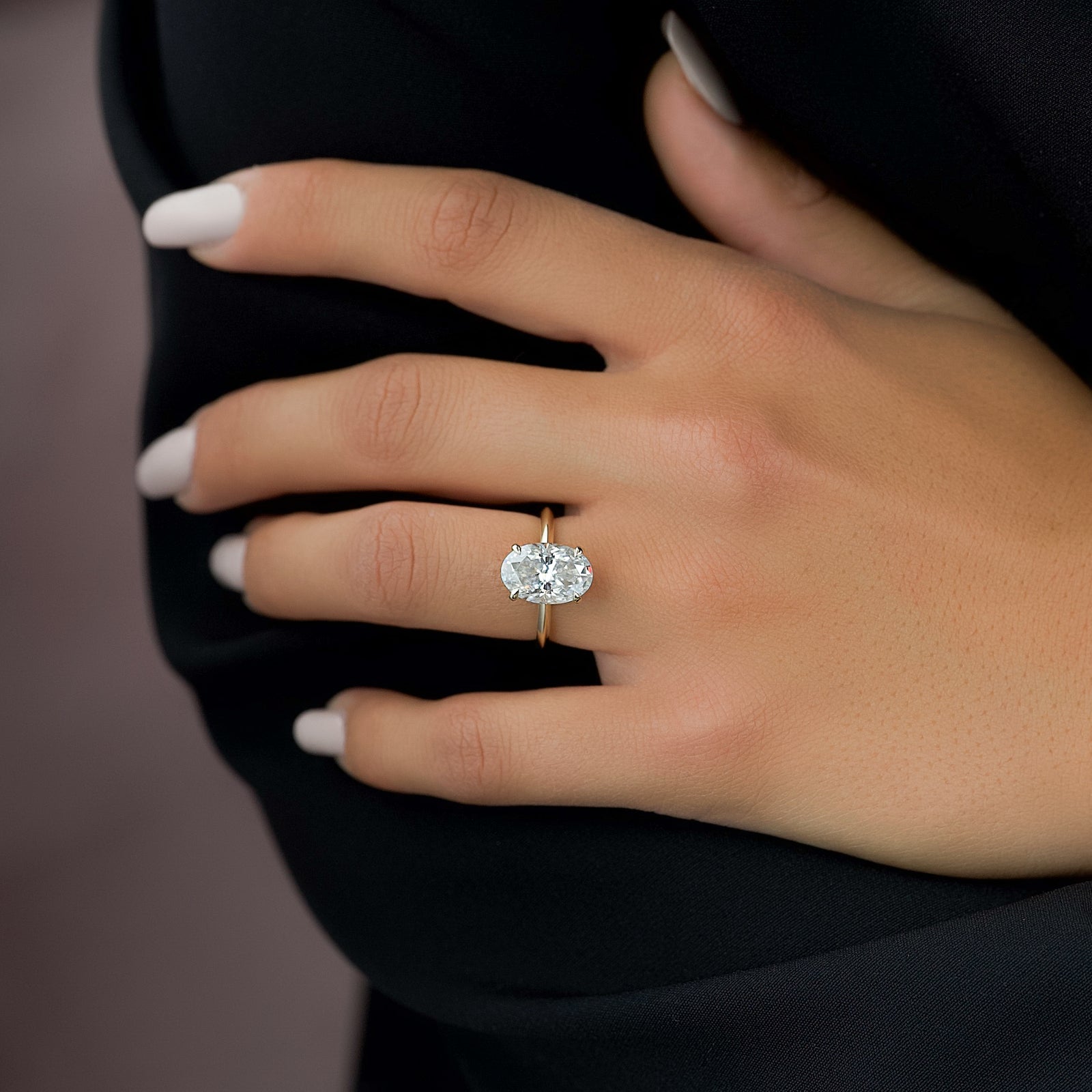 The Razor Kamellie Set With A 2 Carat Oval Lab Diamond