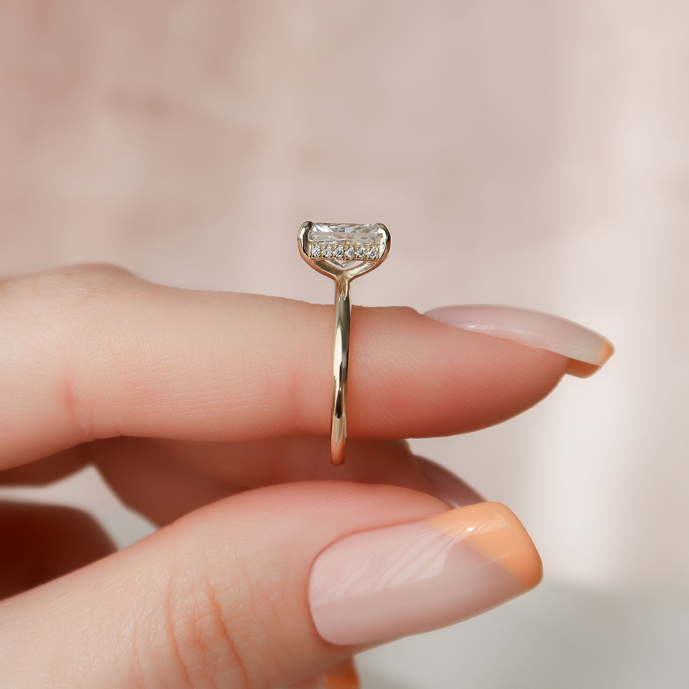 The Razor Kamellie Set With A 2 Carat Radiant Lab Diamond