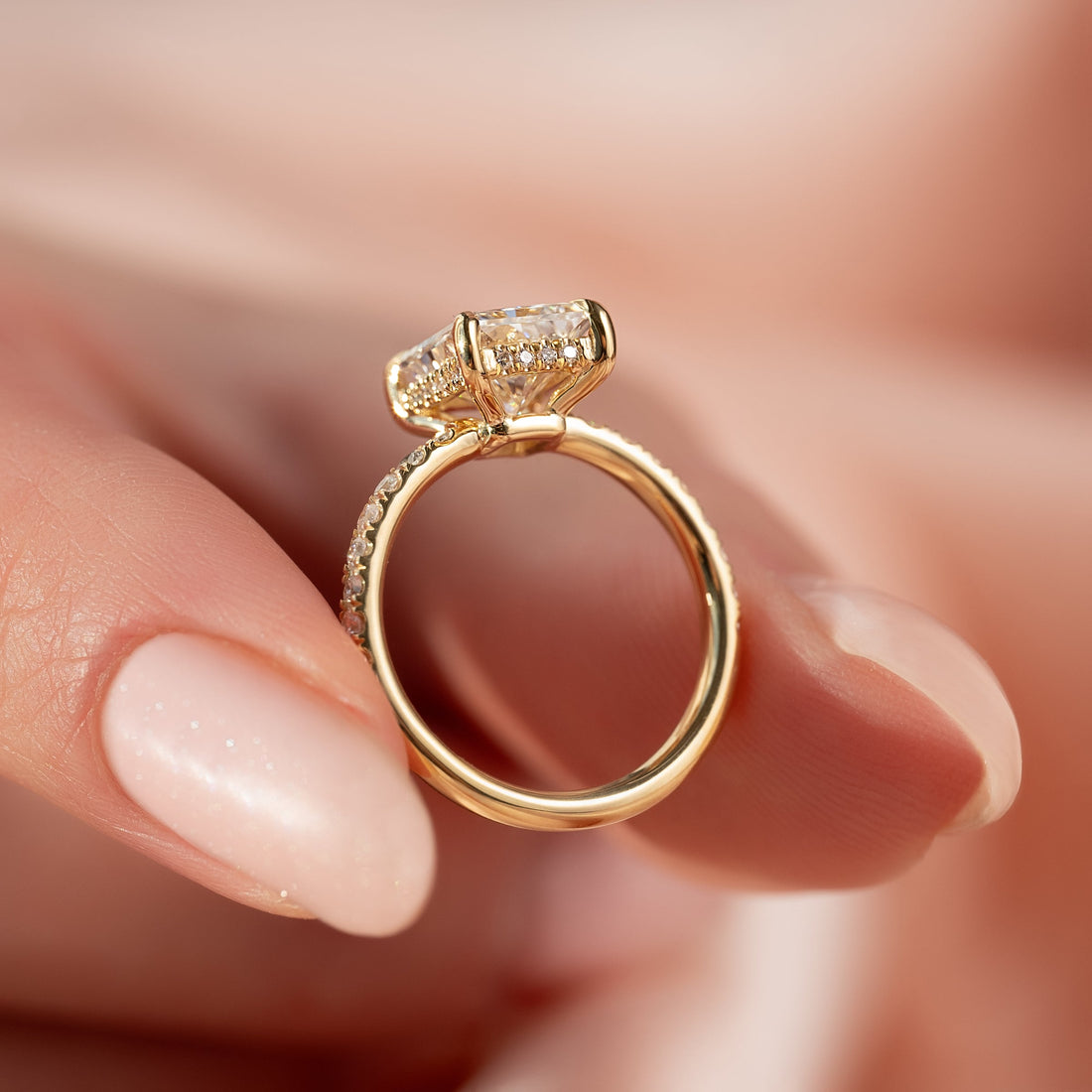 The Low Profile Kamellie Set With A 2 Carat Radiant Lab Diamond