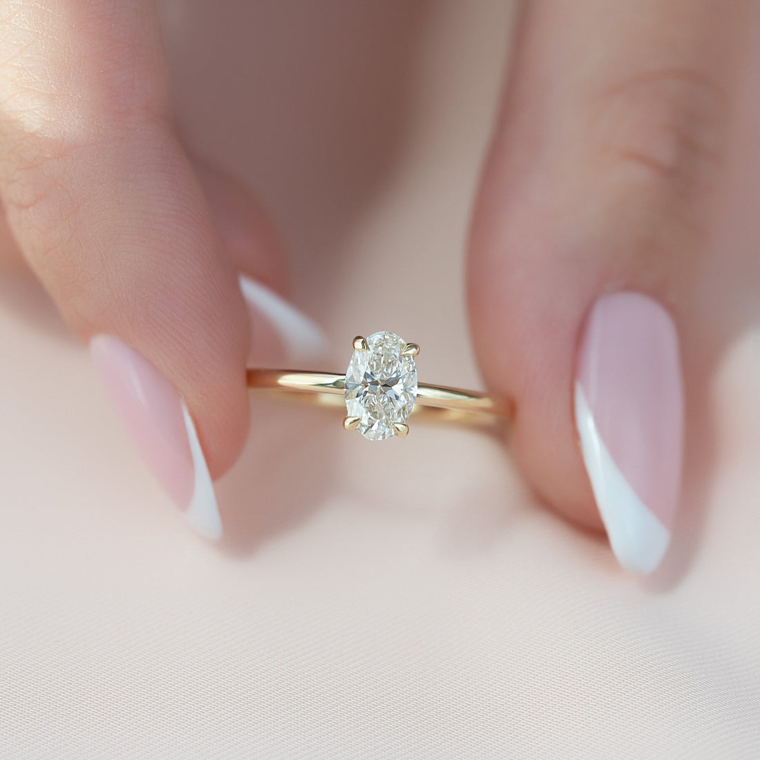 The Low Profile Kamellie Set With A 2 Carat Oval Lab Diamond