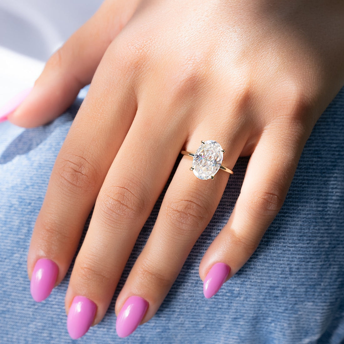 The Low Profile Kamellie Set With A 2 Carat Oval Lab Diamond