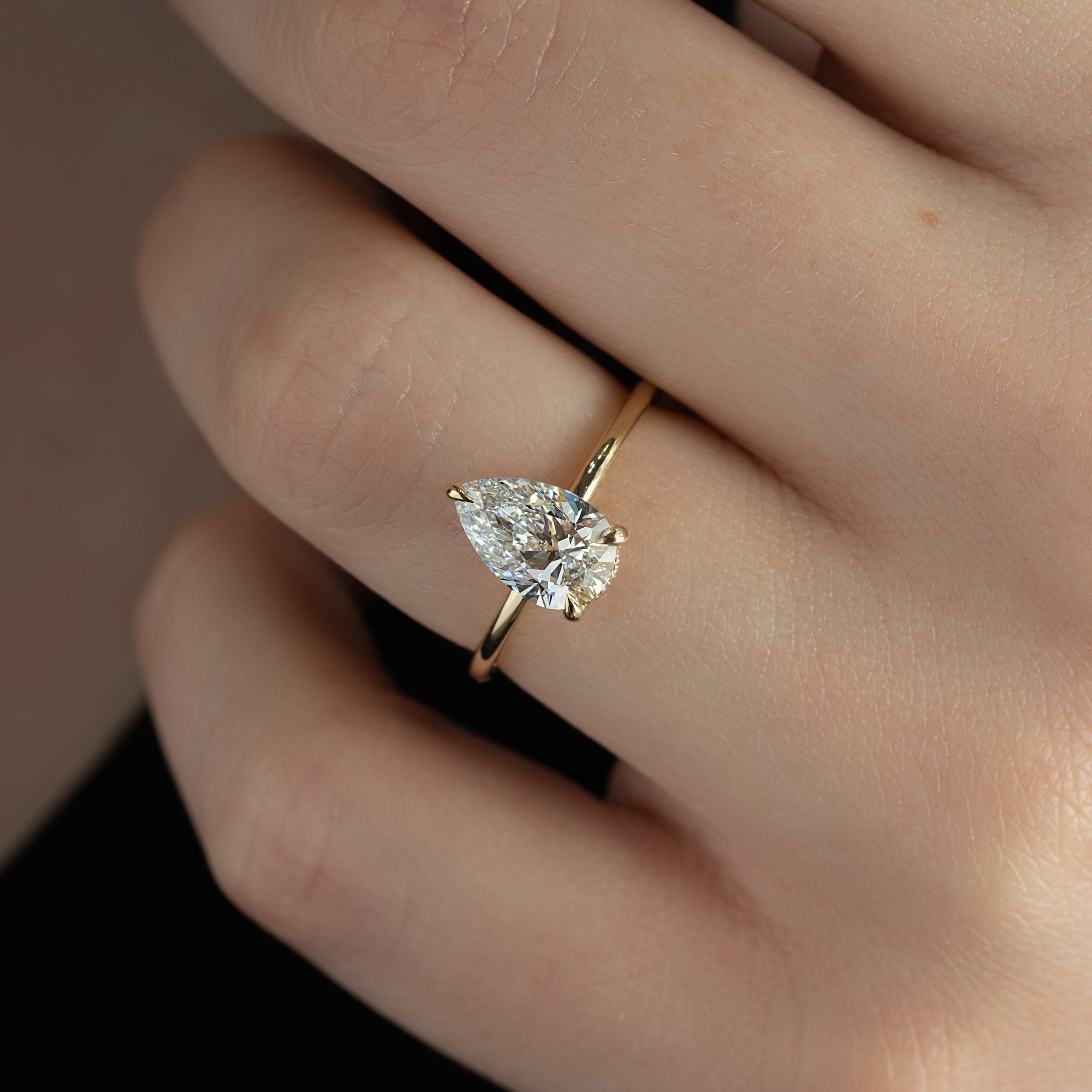 The Low Profile Kamellie Set With A 2 Carat Pear Lab Diamond