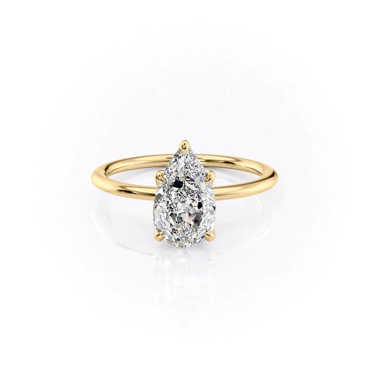 The Petal Kamellie Set With A 2 Carat Pear Lab Diamond