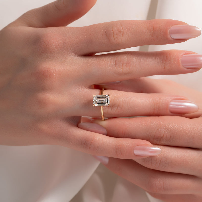 The Lexie Set With A 2 Carat Emerald Lab Diamond