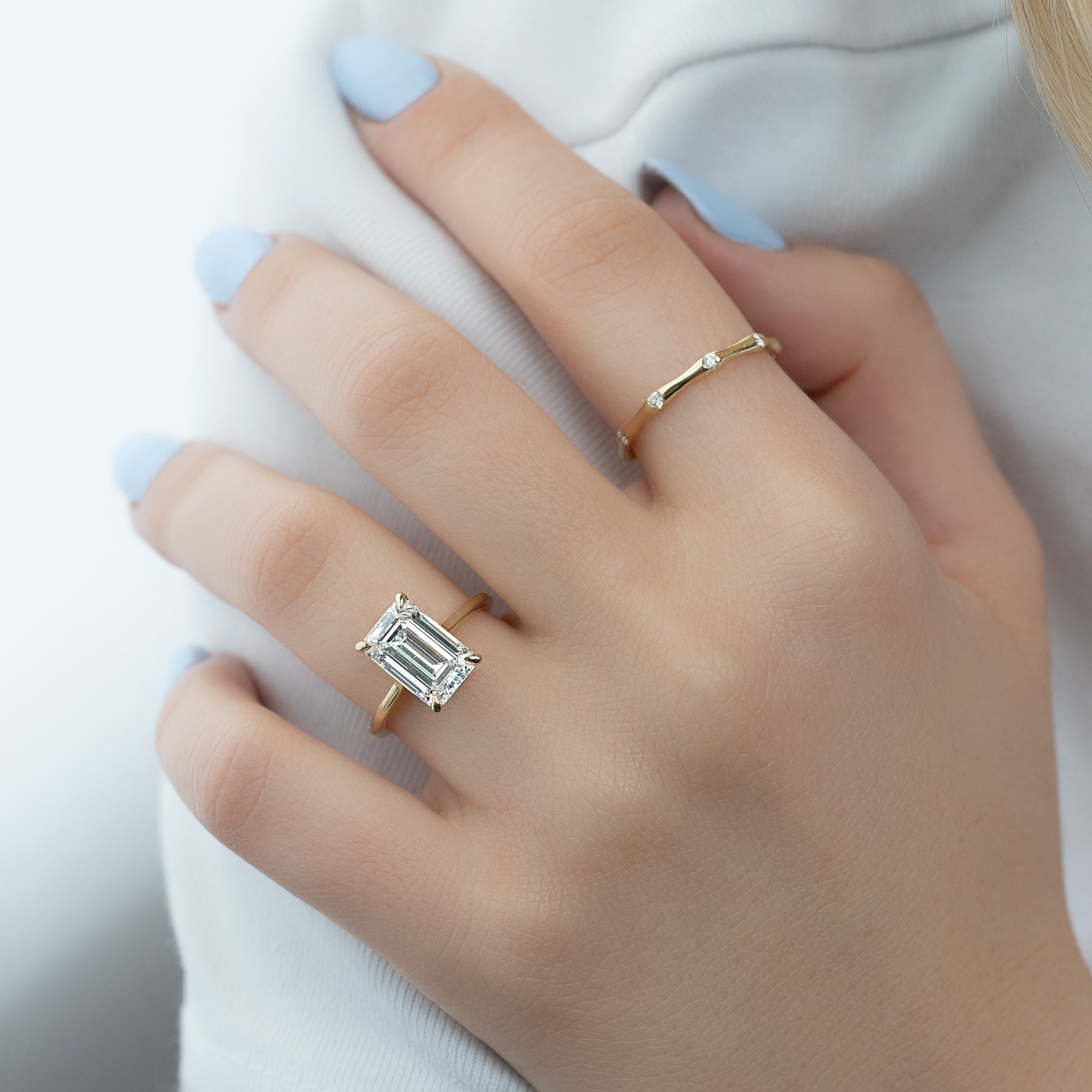 The Lexie Set With A 2 Carat Emerald Lab Diamond