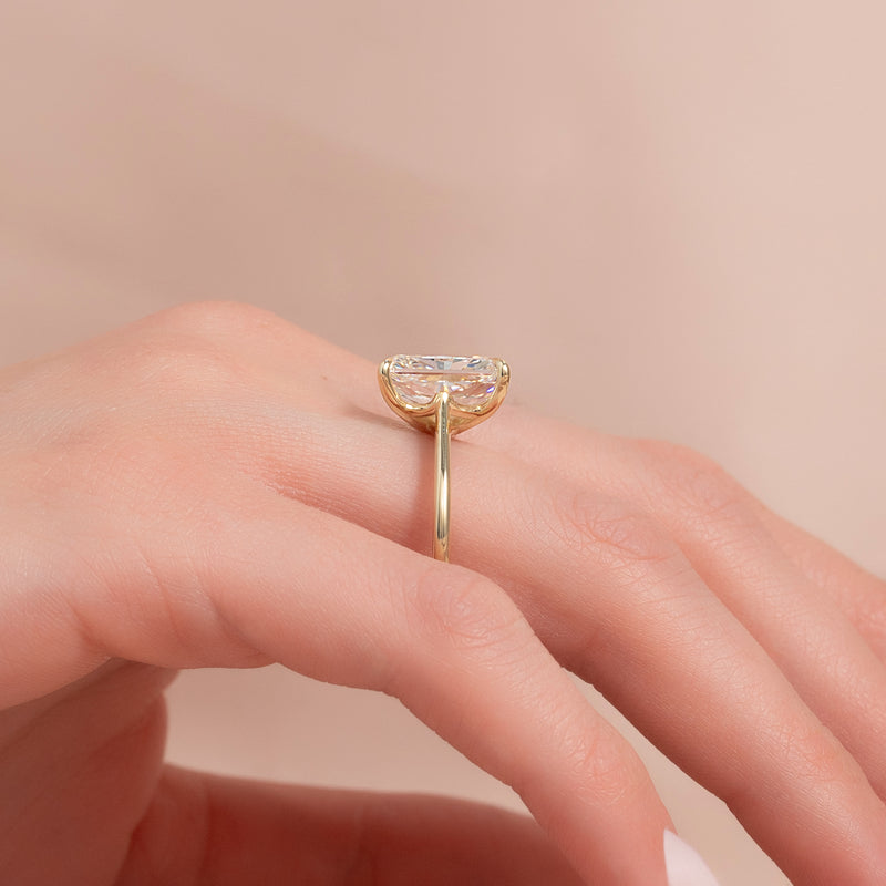 The Lexie Set With A 2 Carat Radiant Lab Diamond