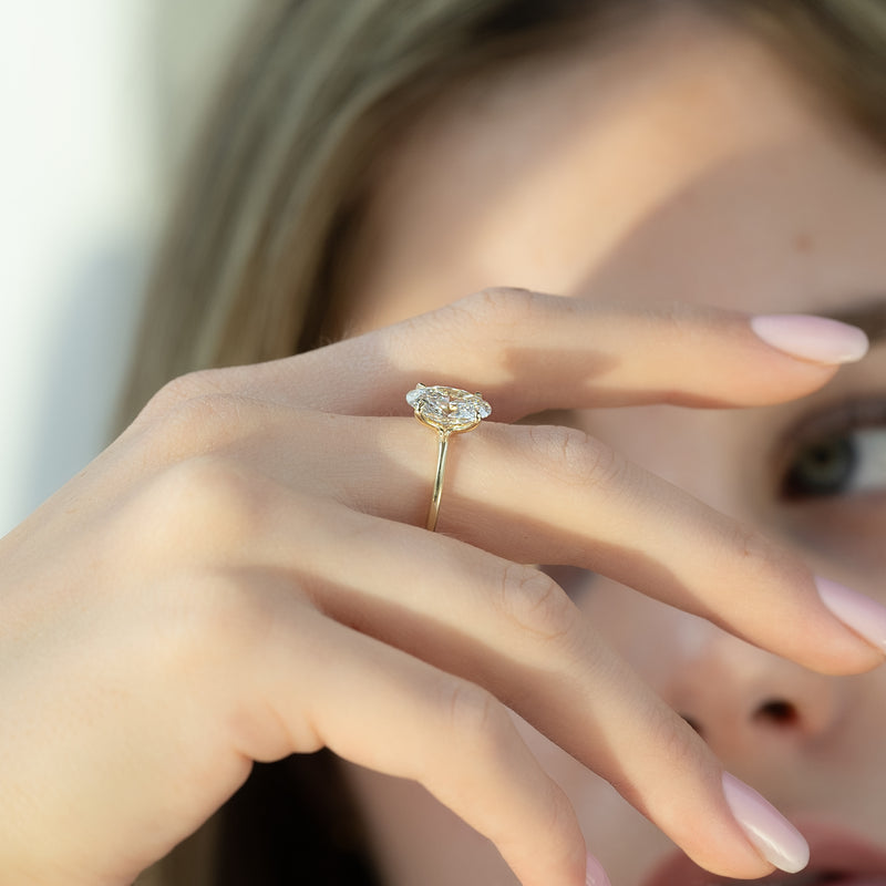 The Ashley Set With A 2 Carat Oval Lab Diamond