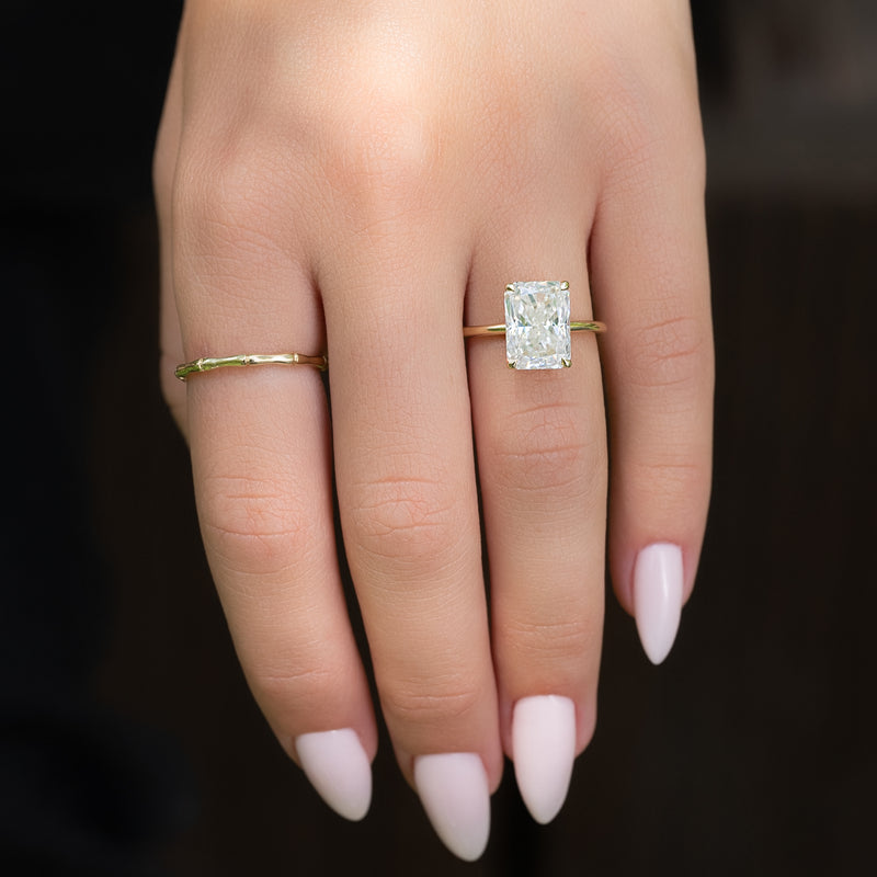 The Ashley Set With A 2 Carat Radiant Lab Diamond