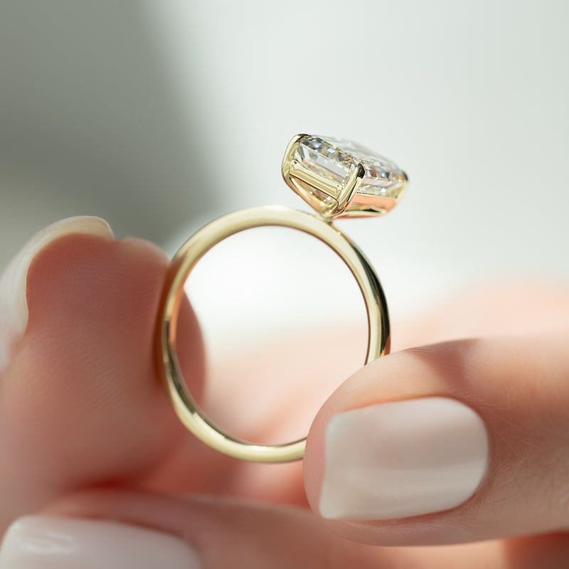 The Eleanor Set With A 2 Carat Emerald Lab Diamond