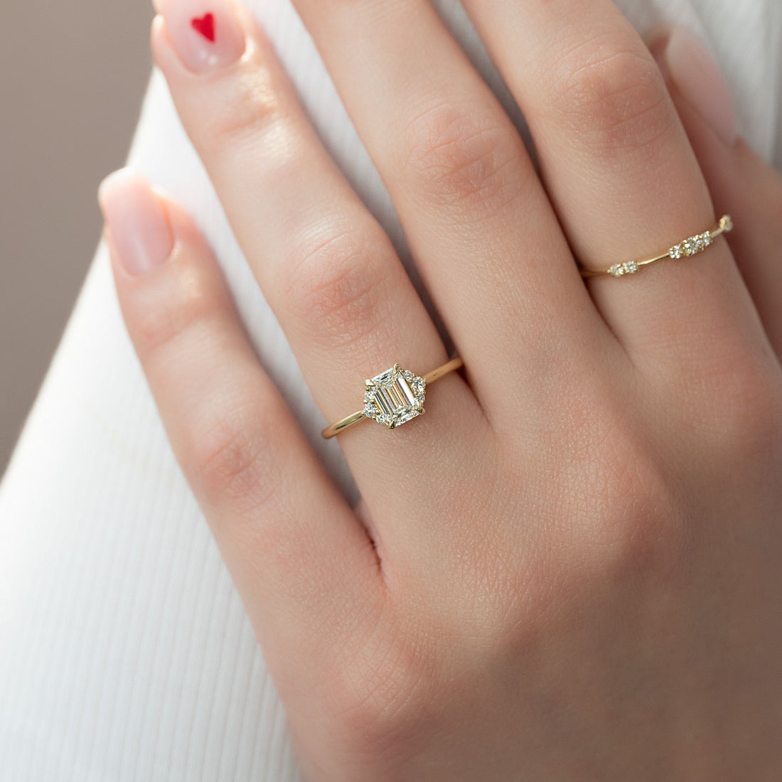 The Victoria Set With A 2 Carat Emerald Lab Diamond
