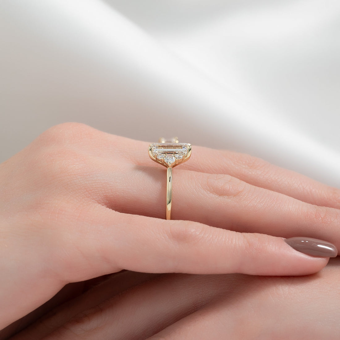 The Victoria Set With A 2 Carat Emerald Lab Diamond