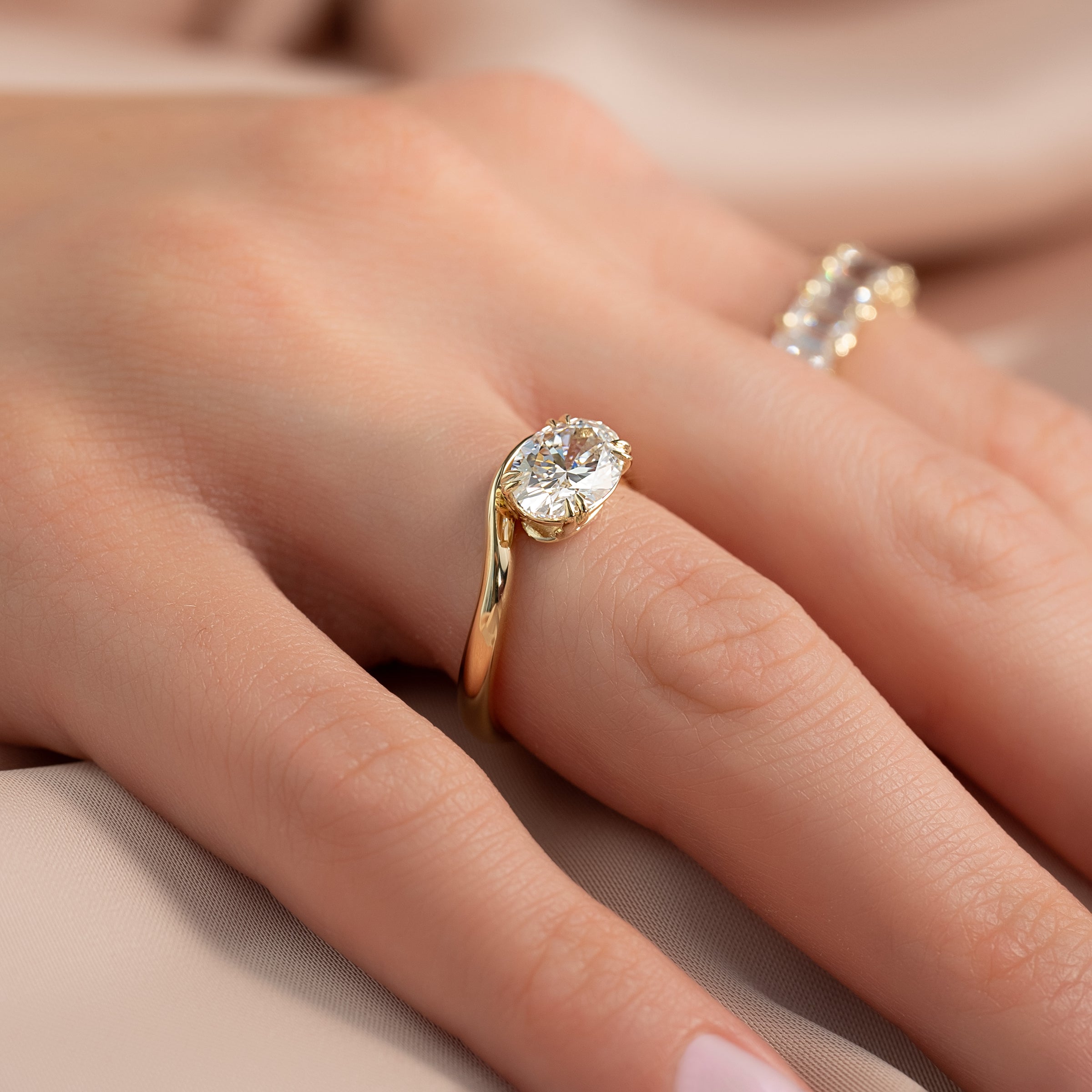 The Berta Set With A 2 Carat Oval Lab Diamond