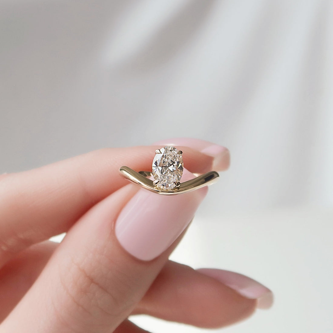 The Berta Set With A 2 Carat Oval Lab Diamond