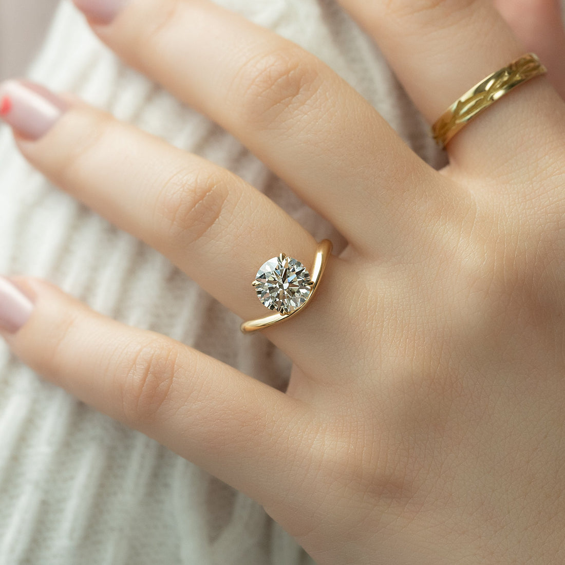 The Berta Set With A 2 Carat Round Lab Diamond