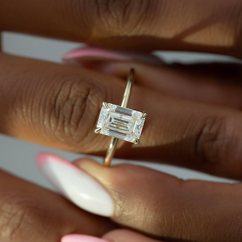 The Lisa Set With A 2 Carat Emerald Lab Diamond