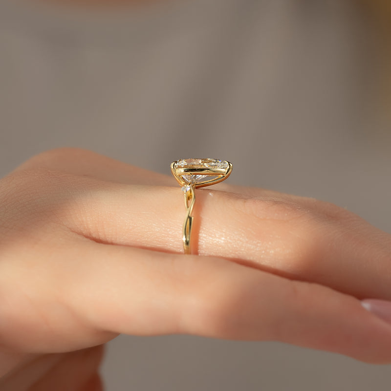 The Twig Set With A 2 Carat Pear Lab Diamond