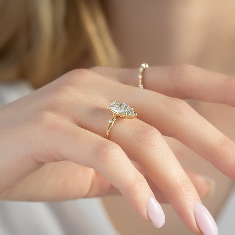 The Twig Set With A 2 Carat Pear Lab Diamond