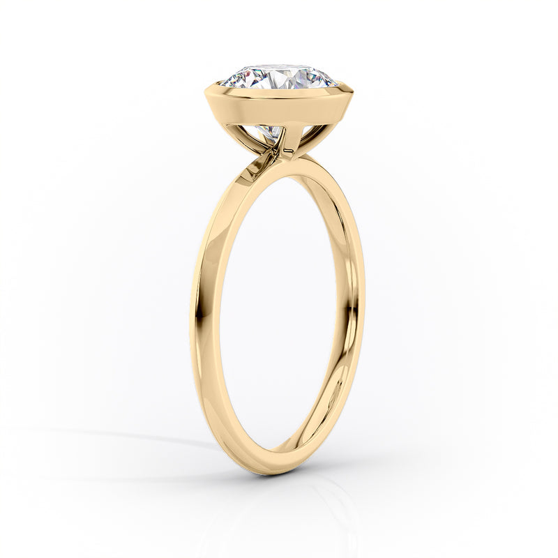 The Razor Bezel Kamellie Set With A 2 Carat Round Lab Diamond
