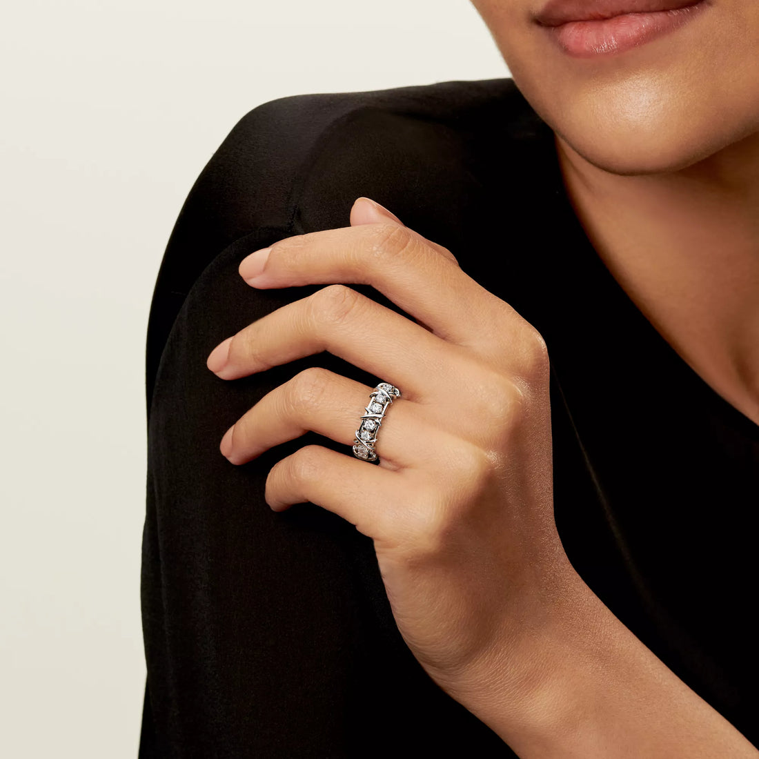 Sixteen Stone Classic X Band Ring