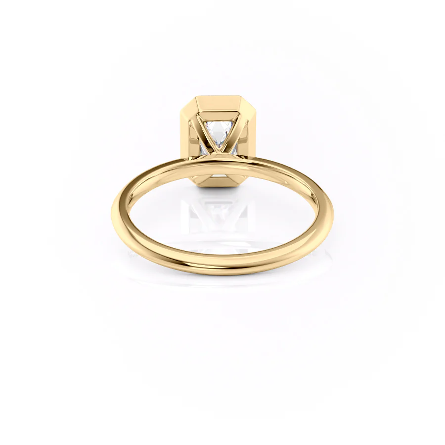 The Razor Bezel Kamellie Set With A 2 Carat Emerald Lab Diamond